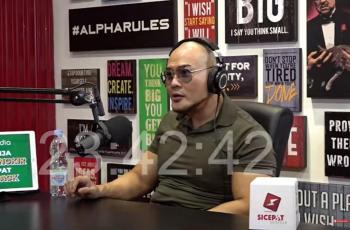 Prabowo Subianto datang ke podcast Deddy Corbuzier. (Instagram, YouTube/Deddy Corbuzier)