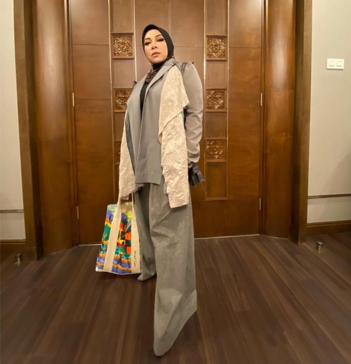 Potret Transformasi Melly Goeslaw. (Instagram/@melly_goeslaw)