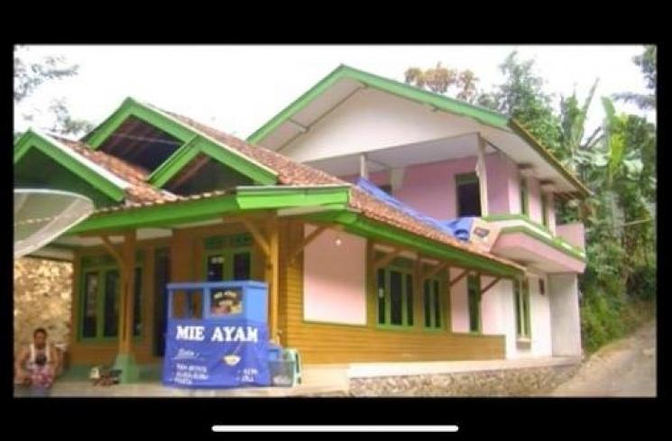 Rumah lama Lesti Kejora. (YouTube)