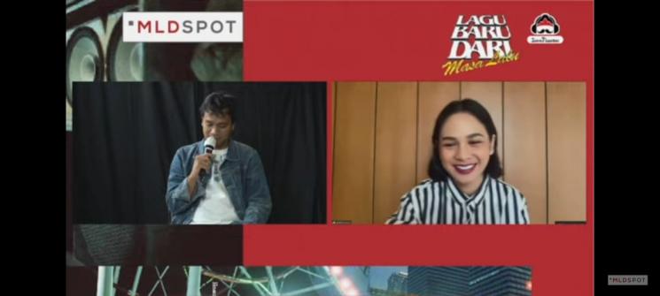 Andien dalam jumpa pers perilisan mini album 'Lagu Baru Dari Masa Lalu', Rabu (16/6/2021). (MataMata.com/Rena Pangesti)