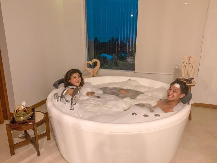 Potret Bulan Madu Kedua Regina Ivanova (Instagram/@regina.ivanova)