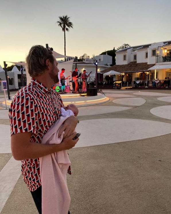 Potret Brian McFadden eks Westlife Momong Anak (Instagram/@brianmcfadden123)