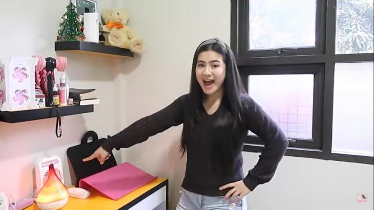 Kamar Kos Felicya Angelista (YouTube/FELITOgether Official)