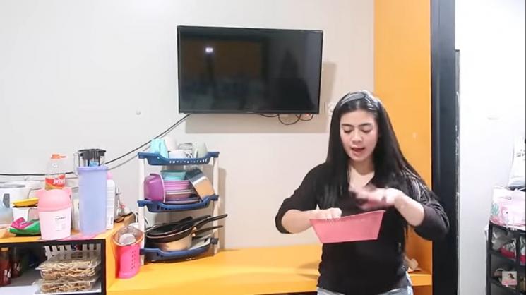 Kamar Kos Felicya Angelista (YouTube/FELITOgether Official)
