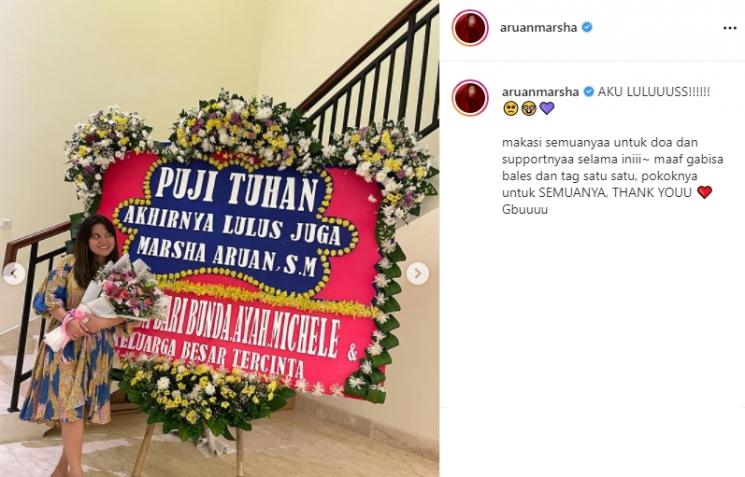 Momen Marsha Aruan Lulus S1 (Instagram/@aruanmarsha)