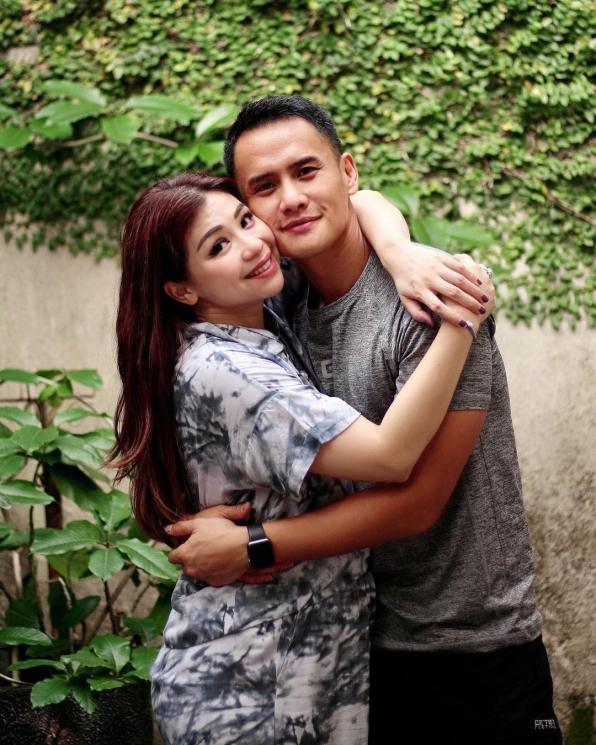 Potret Choky Sitohang dan Istri (Instagram/@mrssitohang)
