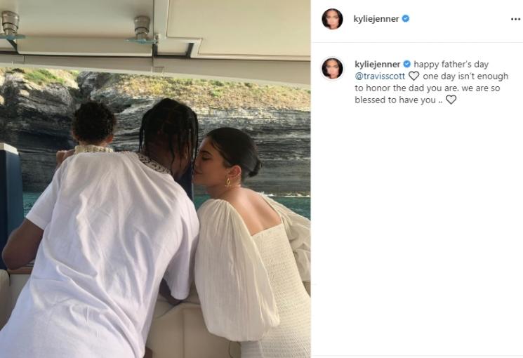 Kylie Jenner, Travis Scott dan Stormi Webster (Instagram/@kyliejenner)