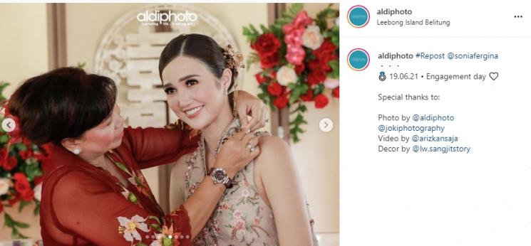 Momen Pertunangan Sonia Fergina (Instagram/@aldiphoto)