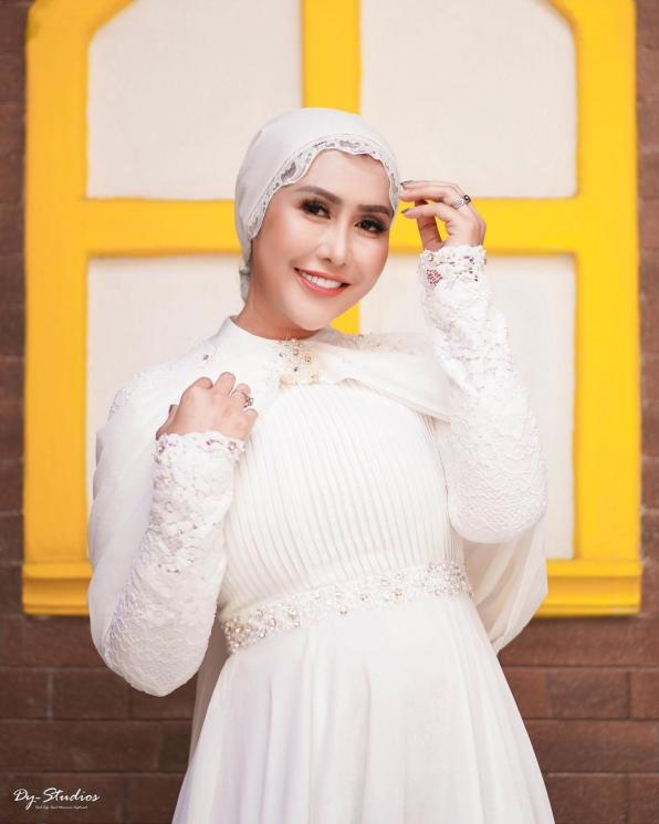 Artis Kepincut Vicky Prasetyo (instagram/@ratu_meta705)