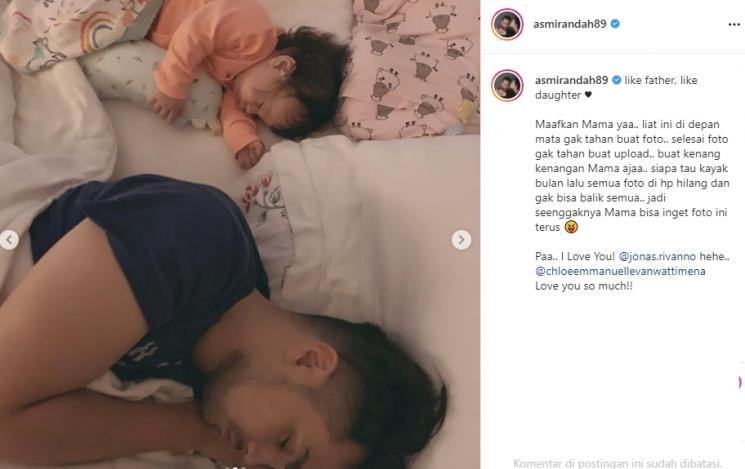 Jonas Rivanno bersama Baby Chloe (Instagram/@asmirandah89)