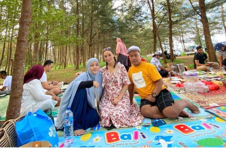 Potret Zaskia Gotik Pakai Daster (Instagram/@zaskia_gotix)