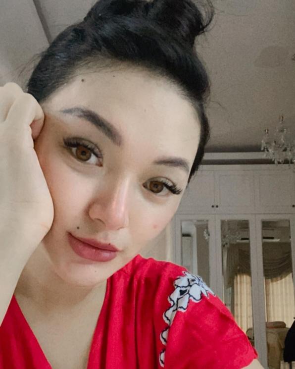 Potret Zaskia Gotik Pakai Daster (Instagram/@zaskia_gotix)