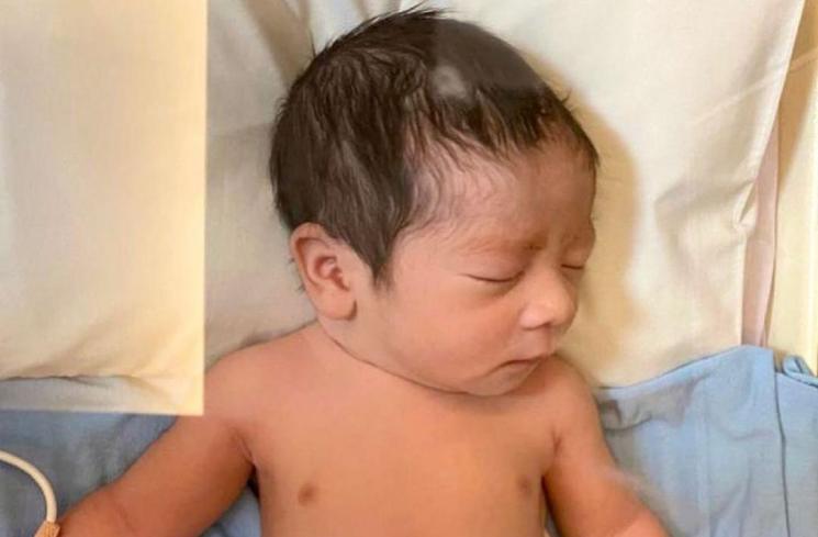 Tata Janeeta melahirkan bayi laki-laki. (Instagram/@tatajaneetaofficial)