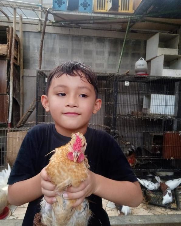 Potret Ganteng Qeinan Putra Arumi Bachsin (Instagram/@arumibachsin_94)