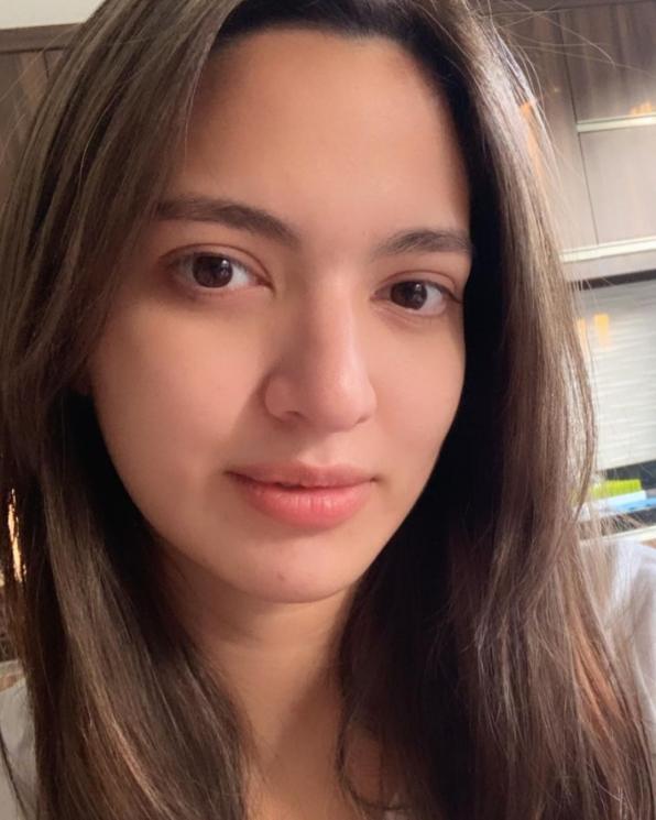 Potret Natural Seleb Istri Pengusaha (Instagram/@ramadhaniabakrie)