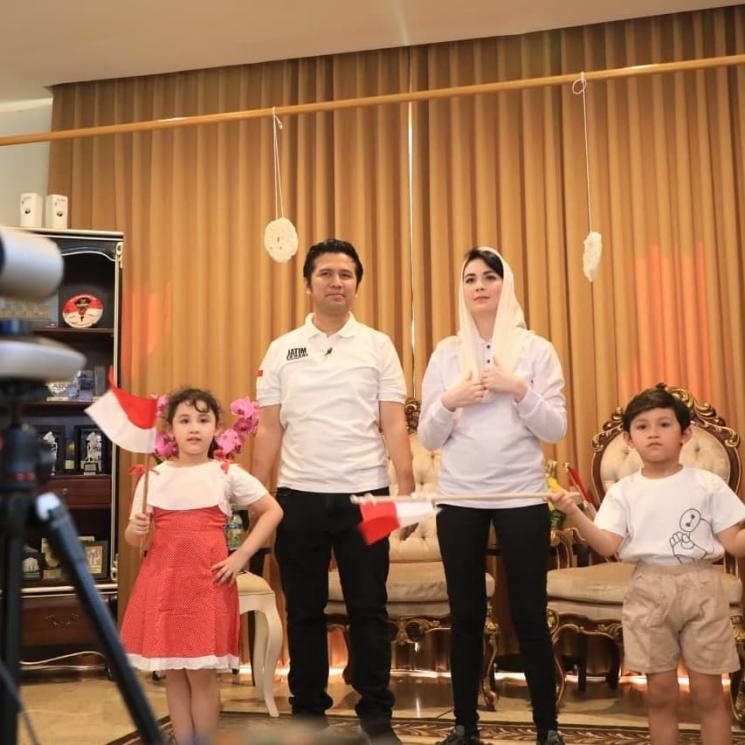 Potret Ganteng Qeinan Putra Arumi Bachsin (Instagram/@arumibachsin_94)