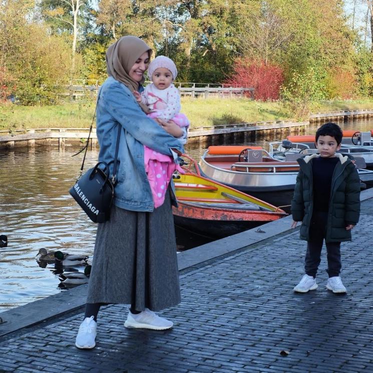 Potret Shafiyyah, Putri Bungsu Shireen Sungkar (Instagram/shireensungkar)