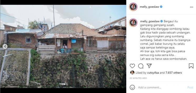 Melly Goeslaw curhat rumah masa kecilnya akan digusur. (Instagram/melly_goeslaw)
