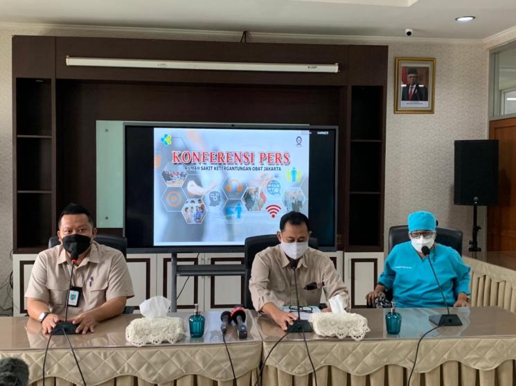 dr. R. Soeko W Nindito D., Mars (Plt. Dirut RSKO Cibubur)  dr. Carlamia Halusikoey., S.P KJ (dokter kesehatan jiwa). (MataMata.com/Evi Ariska)