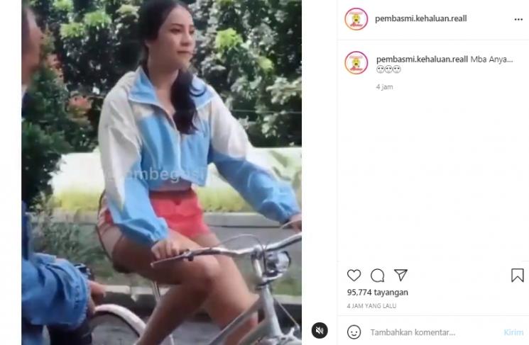 Anya Geraldine (Instagram.com)
