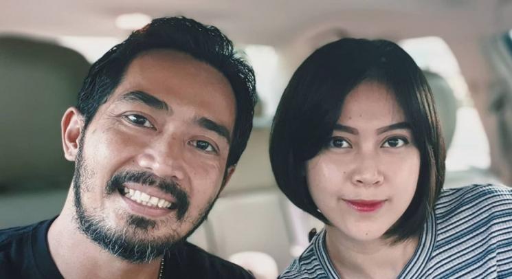 Artis Menikah dengan Dua Upacara Agama (Instagram/@yamacarlos7)