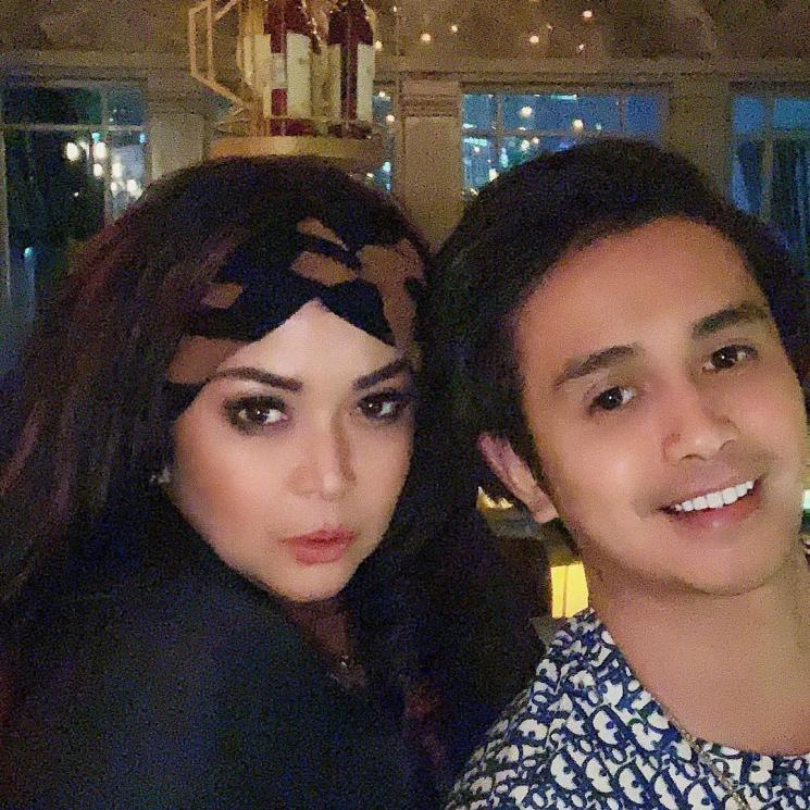 Artis Menikah dengan Dua Upacara Agama (Instagram/@jennifer_ipel)