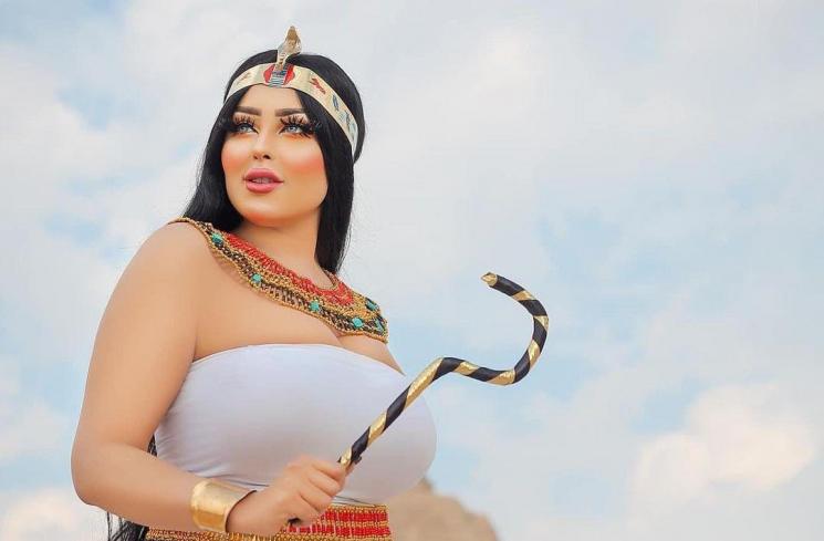 Artis Pemotretan Vulgar (Instagram/@salma.elshimyofficial)