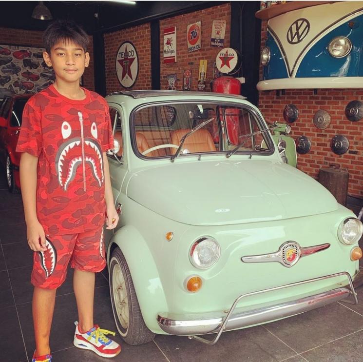 Potret ganteng anak Andre Taulany (Instagram/@kenzytaulanyreal)