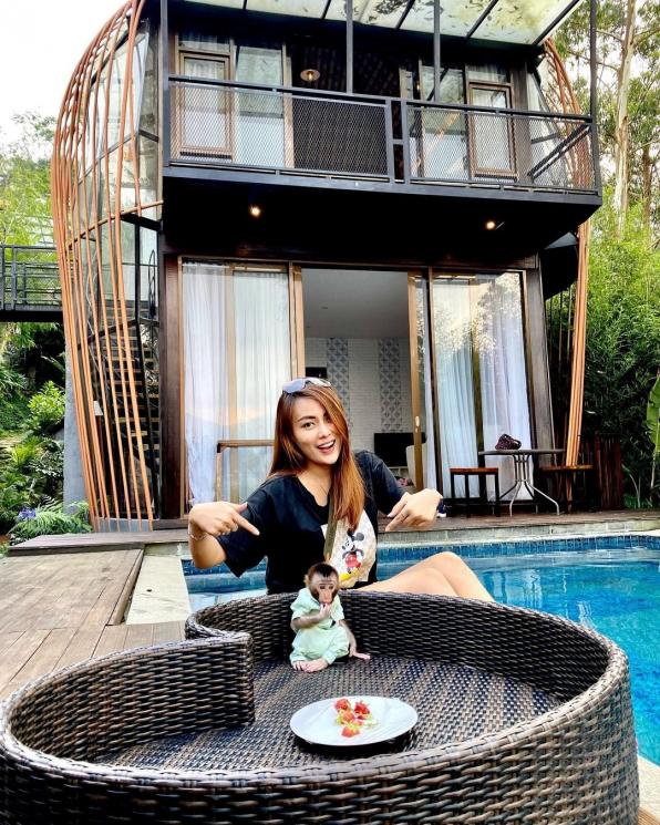 Potret Seleb TikTok Rexie Bareng Monyet (Instagram/@rexie_vincie)