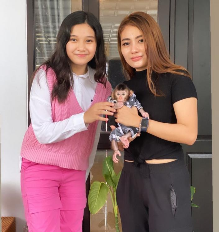 Potret Seleb TikTok Rexie Bareng Monyet (Instagram/@rexie_vincie)