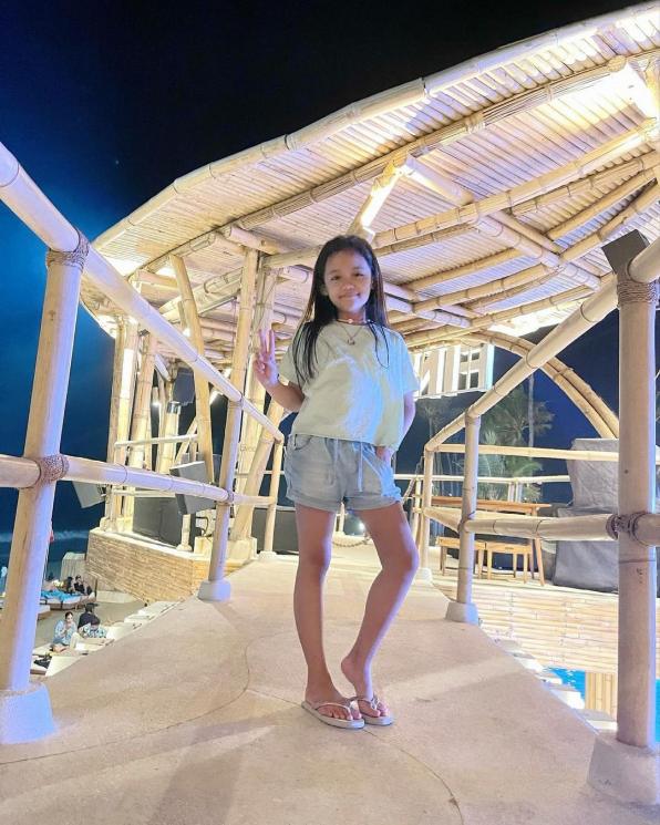 Potret Cantik Putri Charly Van Houten (Instagram/@cantik_vht)