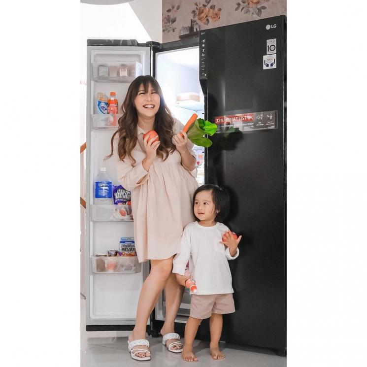 Potret Cherly Eks Cherrybelle Pamer Baby Bump (Instagram/@cherly7uno)