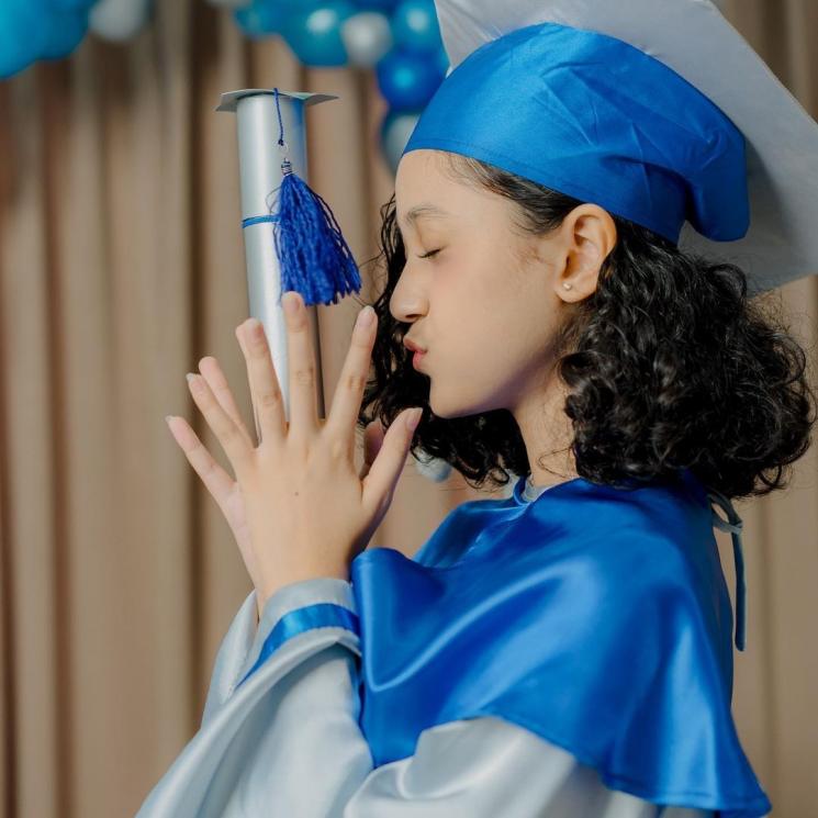 Momen Wisuda Asila Maisa Anak Ramzi (Instagram/@therealasilamaisa)