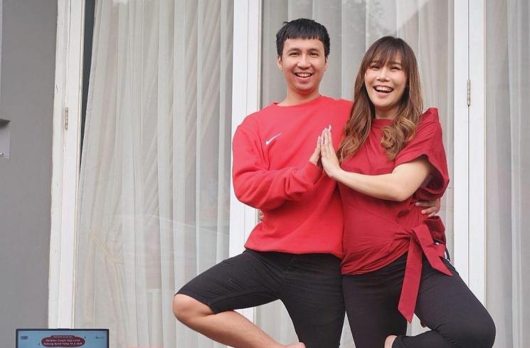 Potret Cherly Eks Cherrybelle Pamer Baby Bump (Instagram/@cherly7uno)