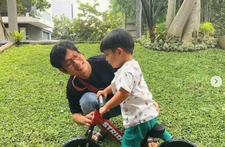 Raja FTV Momong Anak (Instagram/@juniorliem)