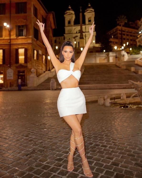 Artis Hollywood Nikah Muda (Instagram/kimkardashian)