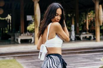 11 Potret Sophia Latjuba Pamer Tato, Ada yang Pakai Huruf Arab