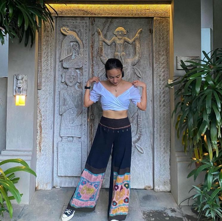Potret Terbaru Naomi Zaskia Berambut Pendek (Instagram/@naomnomnom)