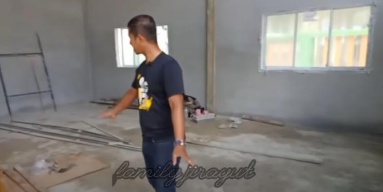 Potret Perbandingan Dulu dan Kini Rumah Jirayut (YouTube/Family Jirayut)