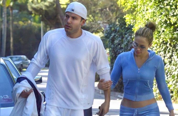 Fakta Hubungan Jennifer Lopez dan Ben Affleck (Instagram/@jlo_we_love_you)