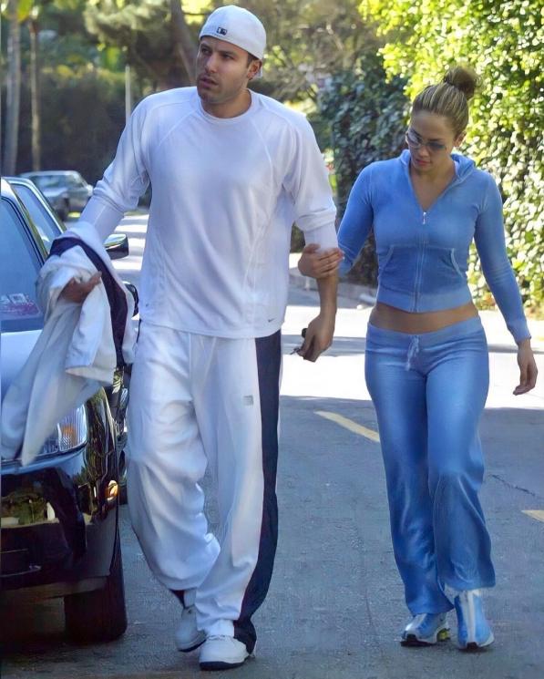 Fakta Hubungan Jennifer Lopez dan Ben Affleck (Instagram/@jlo_we_love_you)