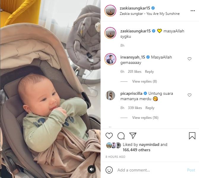 Zaskia Sungkar nyanyikan Baby Ukkasya. (Instagram/zaskiasungkar15)