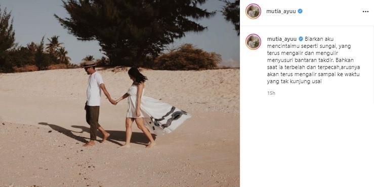 Mutia Ayu kenang kemesraan bersama Glenn Fredly. (Instagram/@mutia_ayuu)