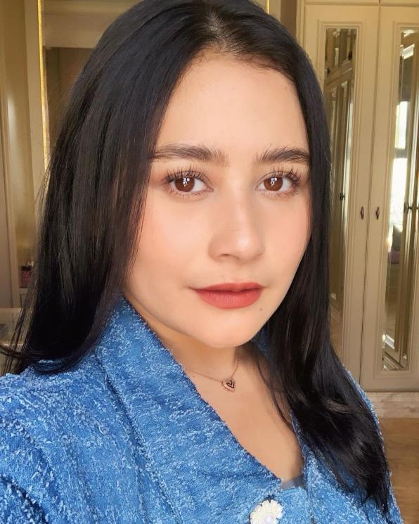 Profil Prilly Latuconsina (Instagram/@prillylatuconsina96)