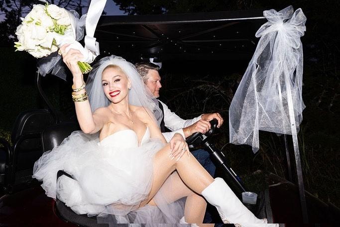 Potret Pernikahan Gwen Stefani dan Blake Shelton (Instagram/gwenstefani)