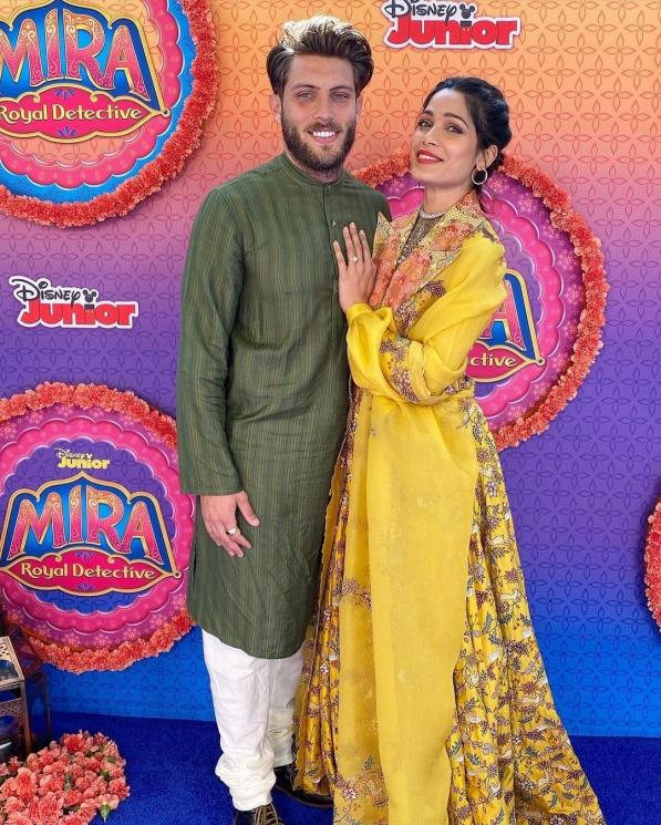 Potret Freida Pinto dan Pasangan (Instagram/@coryt)