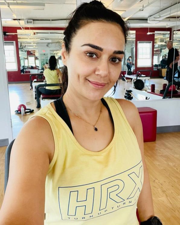 Artis Bollywood Usia 40 Tahun Lebih (Instagram/@realpz)