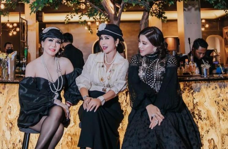 Gaya mewah asisten pribadi Hotman Paris (Instagram/@benny_janah)