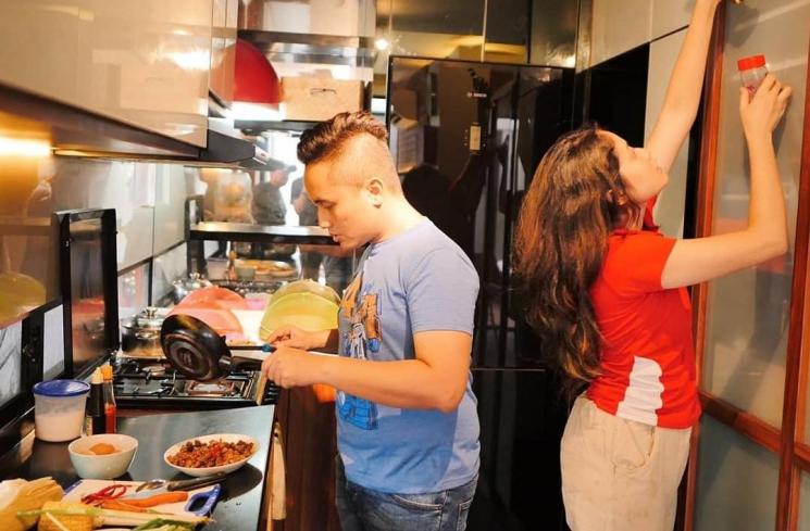 Potret Vina Candrawati istri Denny Darko. (Instagram/@vinacandrawati)