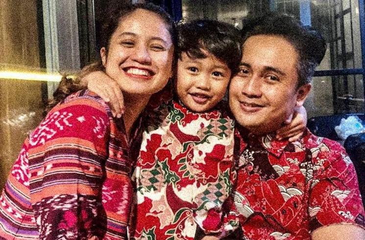 Potret Vina Candrawati istri Denny Darko. (Instagram/@vinacandrawati)